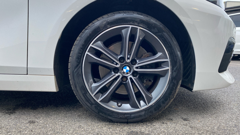 BMW 2 Series 218i Sport 4dr DCT Petrol Saloon